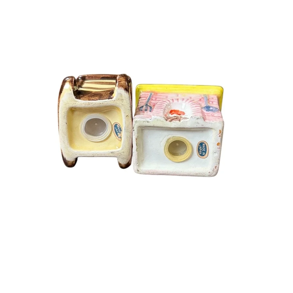Vintage Ceramic Stove and Rocking Chair Salt Pepper Shaker‎ Set Japan Novelty